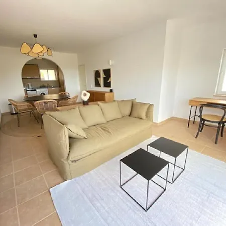 Apartmán Serenity Bright Flat T3, 2 Terraces Seaview 600m *